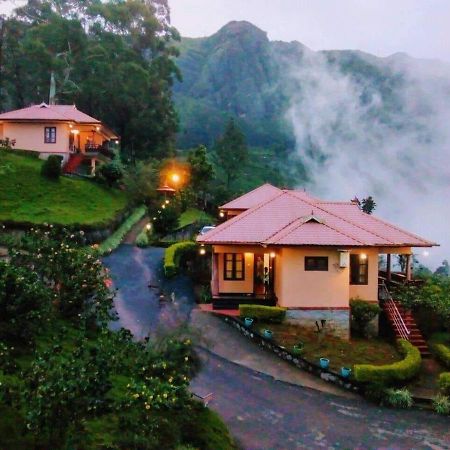 Aranyaka Resorts Мунар Екстериор снимка